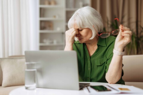Opgelicht senior